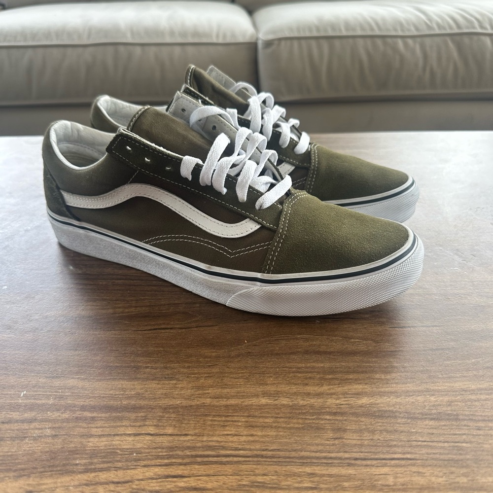 Rare Vans 10.5, Like New!!